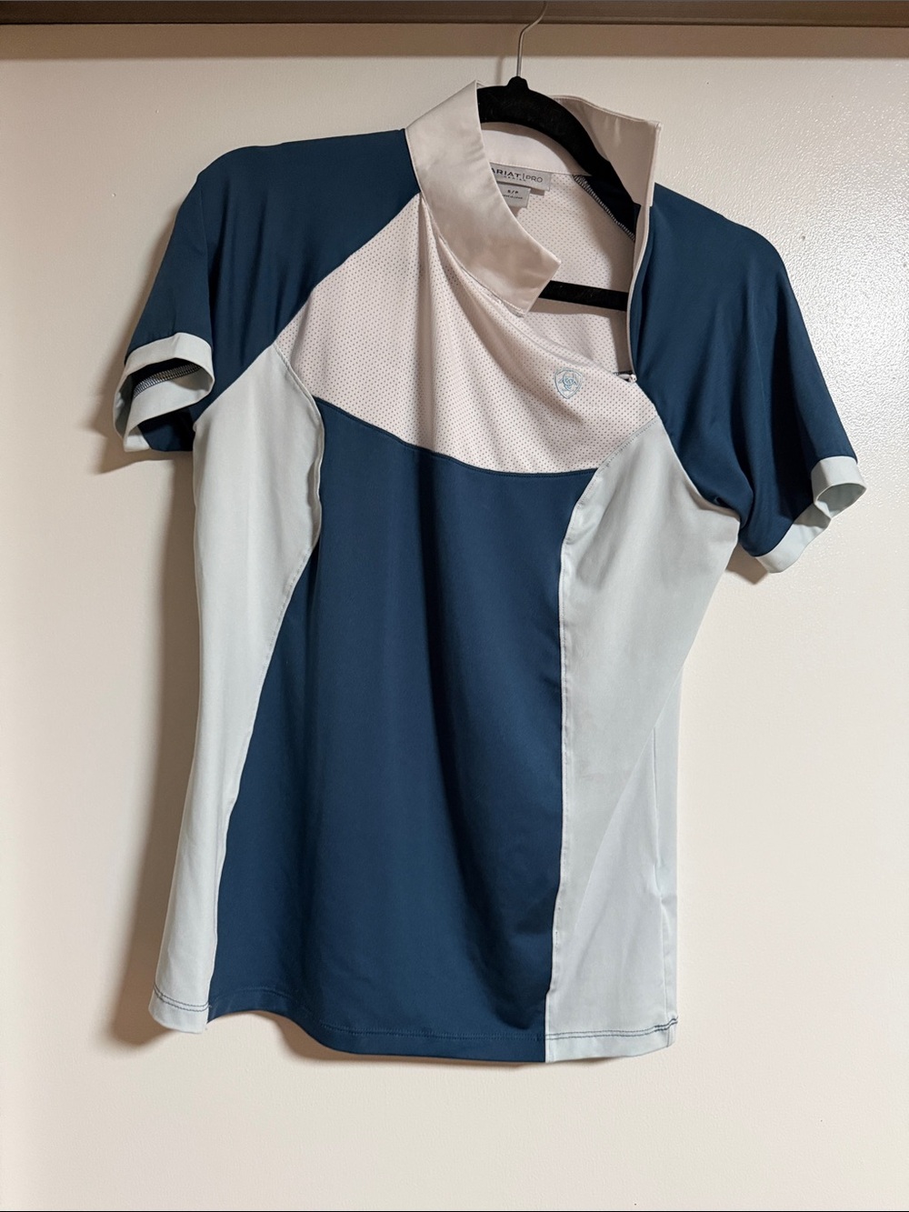 Ariat Short-Sleeve Performance Top in Teal and Light Gray